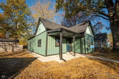 925 S 16th St, Terre Haute, IN 47807