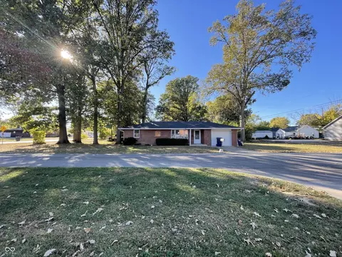 2526 E 5th St, Anderson, IN 46012