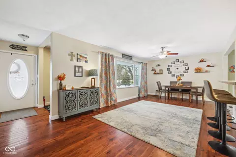 2440 Maynard Dr, Indianapolis, IN 46227 photo 5