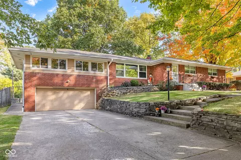 2440 Maynard Dr, Indianapolis, IN 46227 photo 4