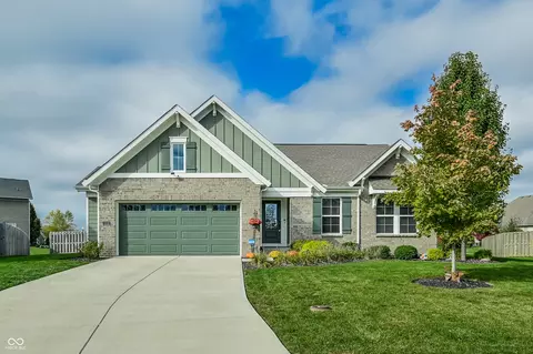 1112 Arthur Ct, Greenfield, IN 46140
