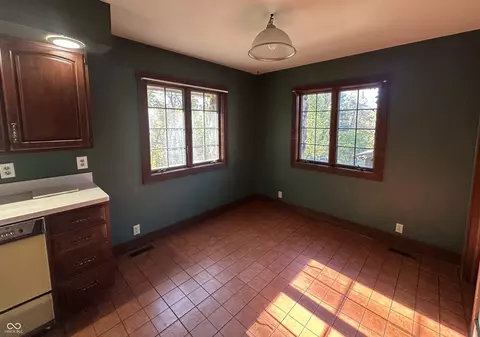 Kitchen - 9600 E State Road 46, Bloomington, IN 47401 photo 2 of 3