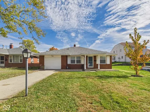 916 Alhambra Dr, Anderson, IN 46012