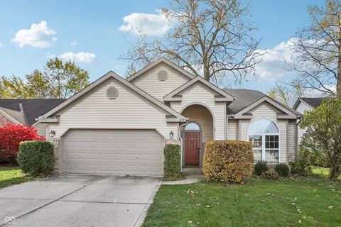 629 Beaverbrook Dr, Carmel, IN 46032