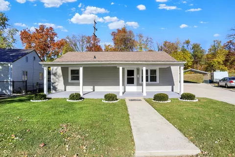 304 Sunset Dr, Shelbyville, IN 46176