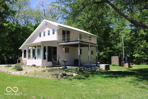 10162 N New Richmond Rd, New Richmond, IN 47967