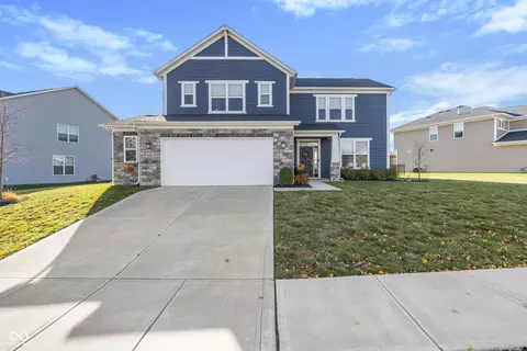 15865 W Rail Dr, Westfield, IN 46074