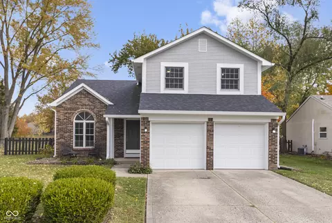 7403 Pebblebrook W Dr, Indianapolis, IN 46236