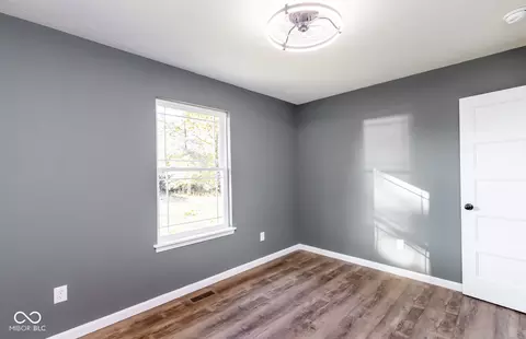 521 W Maple St, Austin, IN 47102 photo 31