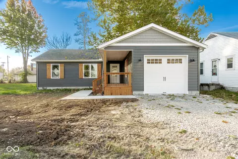 521 W Maple St, Austin, IN 47102 photo 3