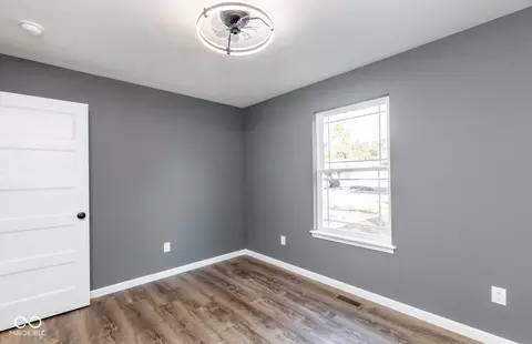 521 W Maple St, Austin, IN 47102 photo 24
