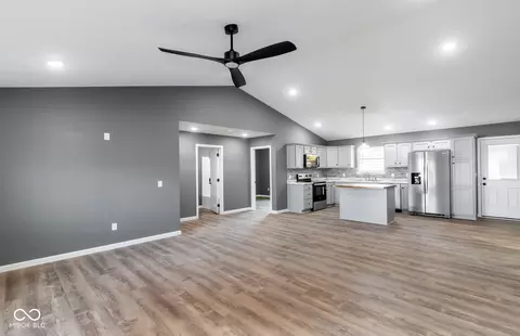 521 W Maple St, Austin, IN 47102 photo 15