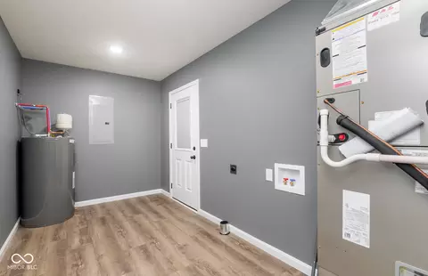 521 W Maple St, Austin, IN 47102 photo 16