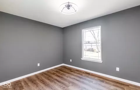 521 W Maple St, Austin, IN 47102 photo 30