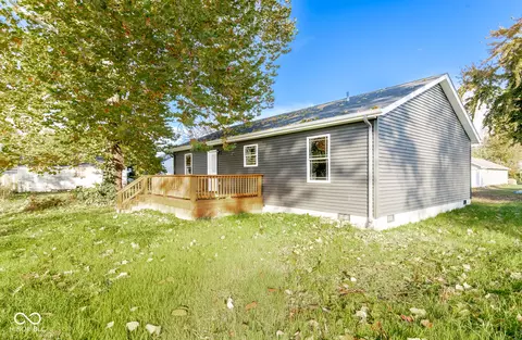 521 W Maple St, Austin, IN 47102 photo 7