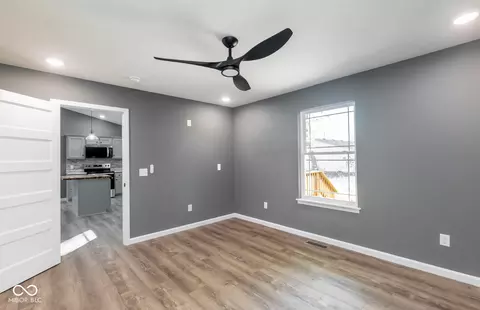 521 W Maple St, Austin, IN 47102 photo 34