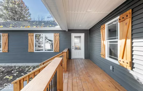 521 W Maple St, Austin, IN 47102 photo 5
