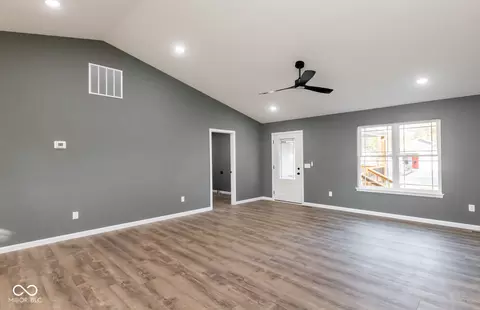 521 W Maple St, Austin, IN 47102 photo 12