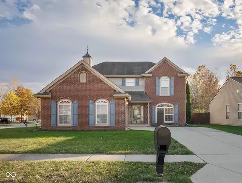 8066 Lawrence Woods Pl, Indianapolis, IN 46236