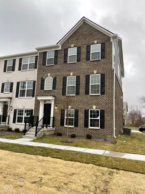 6626 Halsey St, Whitestown, IN 46075