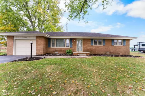 10883 E Greendale Dr, Seymour, IN 47274