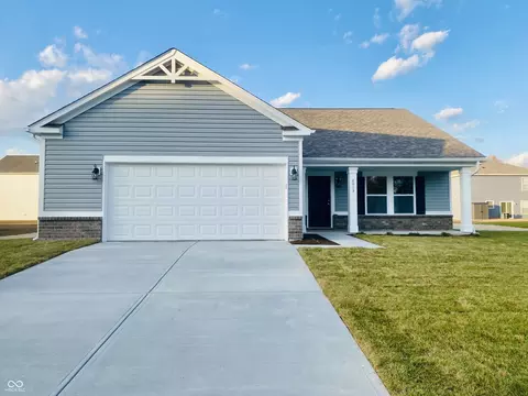 2013 Sandhill Dr, Seymour, IN 47274