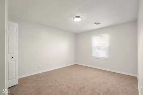 Bedroom - 123 Schaefer Dr, Hope, IN 47246 photo 1 of 6