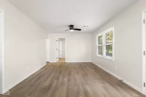 Living - 123 Schaefer Dr, Hope, IN 47246 photo 2 of 3