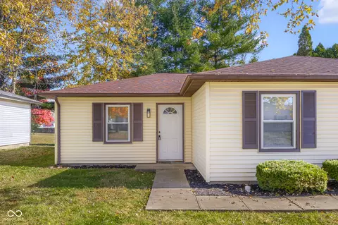 Exterior - 123 Schaefer Dr, Hope, IN 47246 photo 3 of 10
