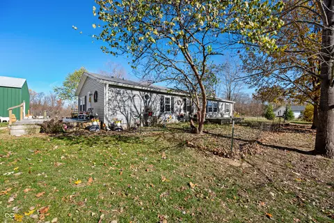 583 Old Moore Ln, Martinsville, IN 46151