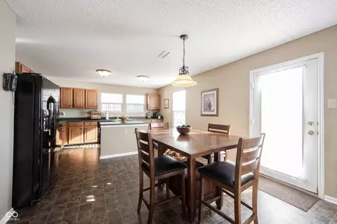 9485 W Lantern Ln, Pendleton, IN 46064 photo 10