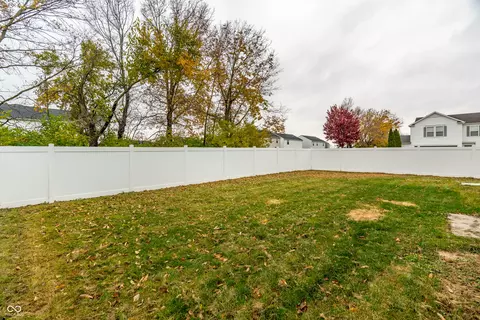 Exterior - 8115 S Cricket Ln, Pendleton, IN 46064 photo 7 of 10