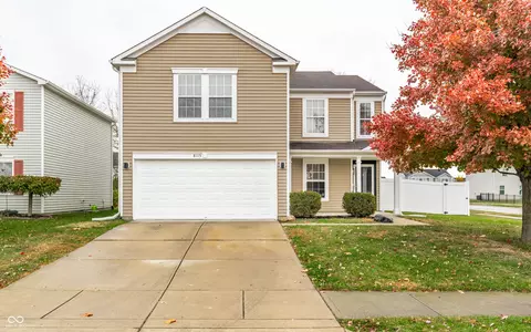 Exterior - 8115 S Cricket Ln, Pendleton, IN 46064 photo 2 of 10