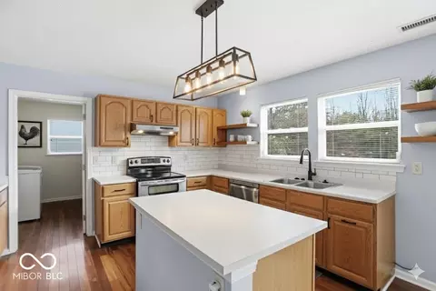 Kitchen - 5989 Ashmore Ln, Carmel, IN 46033 photo 1 of 6