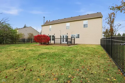 Exterior - 5989 Ashmore Ln, Carmel, IN 46033 photo 11 of 13