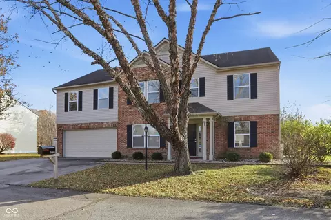 Exterior - 5989 Ashmore Ln, Carmel, IN 46033 photo 2 of 13
