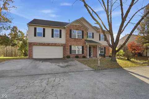 Exterior - 5989 Ashmore Ln, Carmel, IN 46033 photo 3 of 13