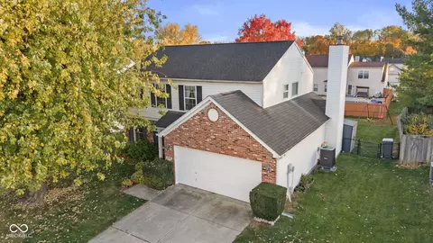 6913 Thousand Oaks Dr, Indianapolis, IN 46214