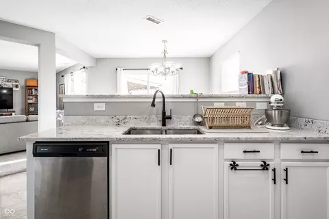 8254 S Midnight Dr, Pendleton, IN 46064 photo 18