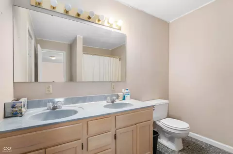 Bath - 104 W Hillsboro Dr, Pendleton, IN 46064 photo 1 of 2
