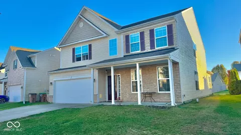 2125 Lakecrest Dr, Columbus, IN 47201