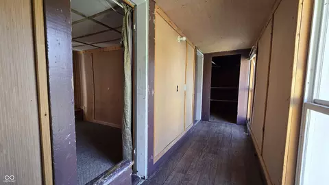 Entry Way - 8273 E State Road 56, Madison, IN 47250 photo 2 of 3