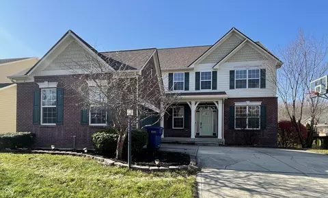 7156 Maple Bluff Pl, Indianapolis, IN 46236