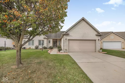 554 Weyworth Pl, Greenwood, IN 46142
