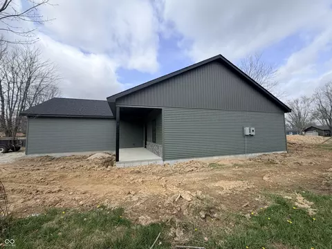 381 W Itawamba Trl, Greensburg, IN 47240