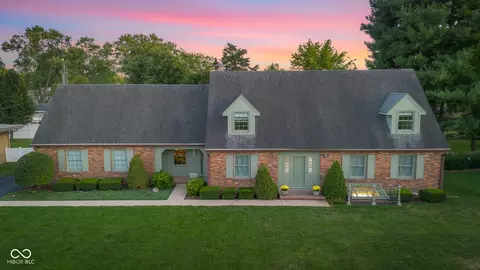 1411 Parkside Dr, Columbus, IN 47203