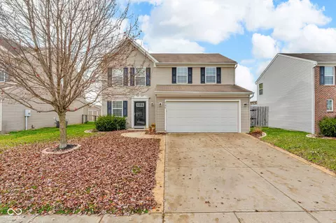 3196 Underwood Dr, Whiteland, IN 46184