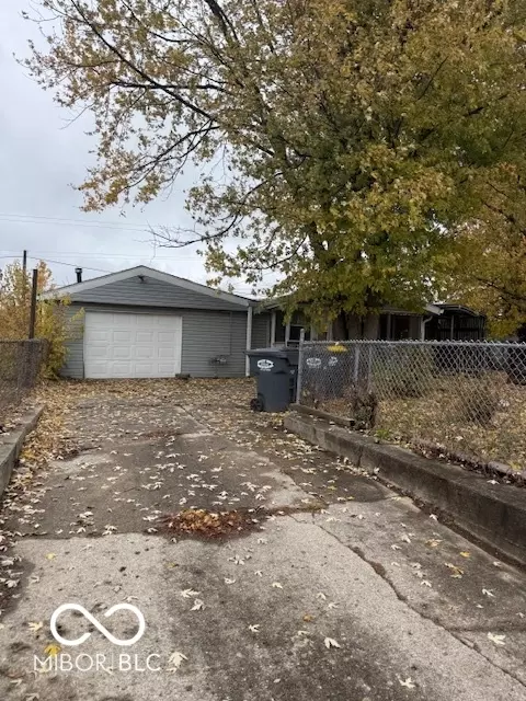 508 Andover Rd, Anderson, IN 46013
