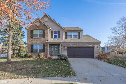 9333 N Bayhill Cir, Mccordsville, IN 46055