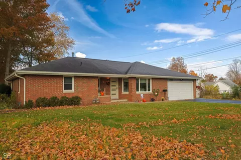 Exterior - 1504 Mcclure Rd, Columbus, IN 47201 photo 7 of 20